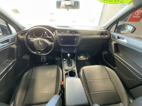 Used 2020 Volkswagen Tiguan SE R-Line image 8