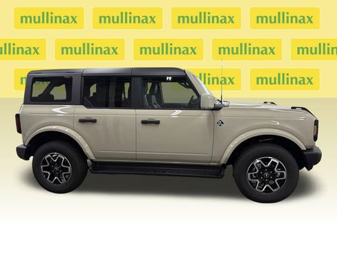 New 2026 Ford Bronco Outer Banks image 2