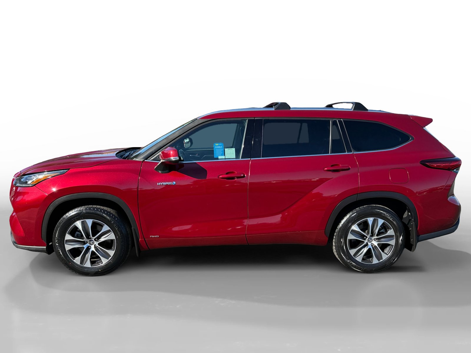 Used 2020 Toyota Highlander XLE AWD/4WD image 2