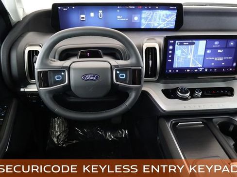 Used 2025 Ford Expedition Max Active AWD/4WD image 22