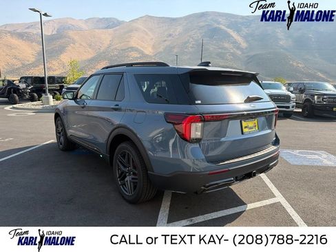 New 2026 Ford Explorer ST-Line w/ ST-Line Street Pack AWD/4WD image 2