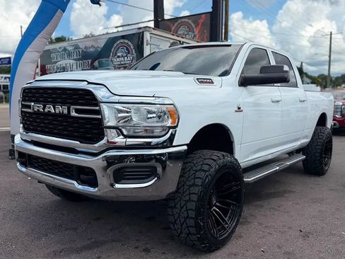 Used 2022 RAM 2500 Big Horn AWD/4WD image 1