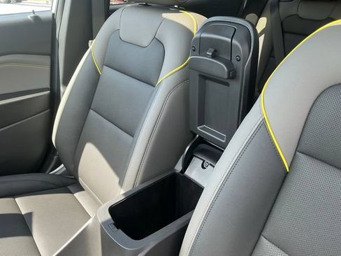 New 2026 Chevrolet Trax ACTIV w/ Sunroof Package FWD image 33