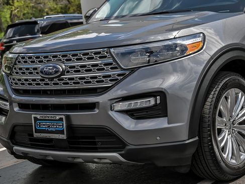 Used 2022 Ford Explorer Limited w/ Equipment Group 301A AWD/4WD image 6