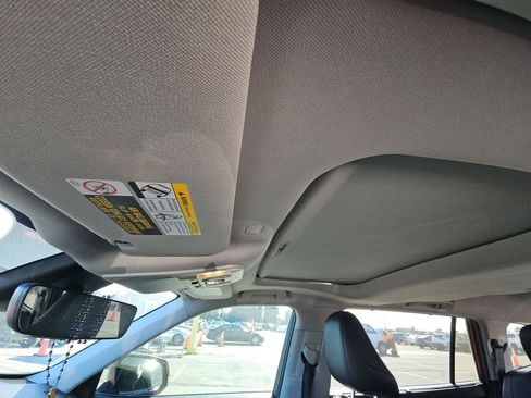 Used 2020 Toyota Highlander XLE image 13