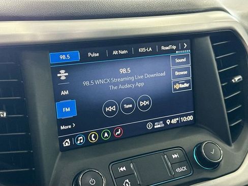 Used 2020 GMC Acadia SLT image 15