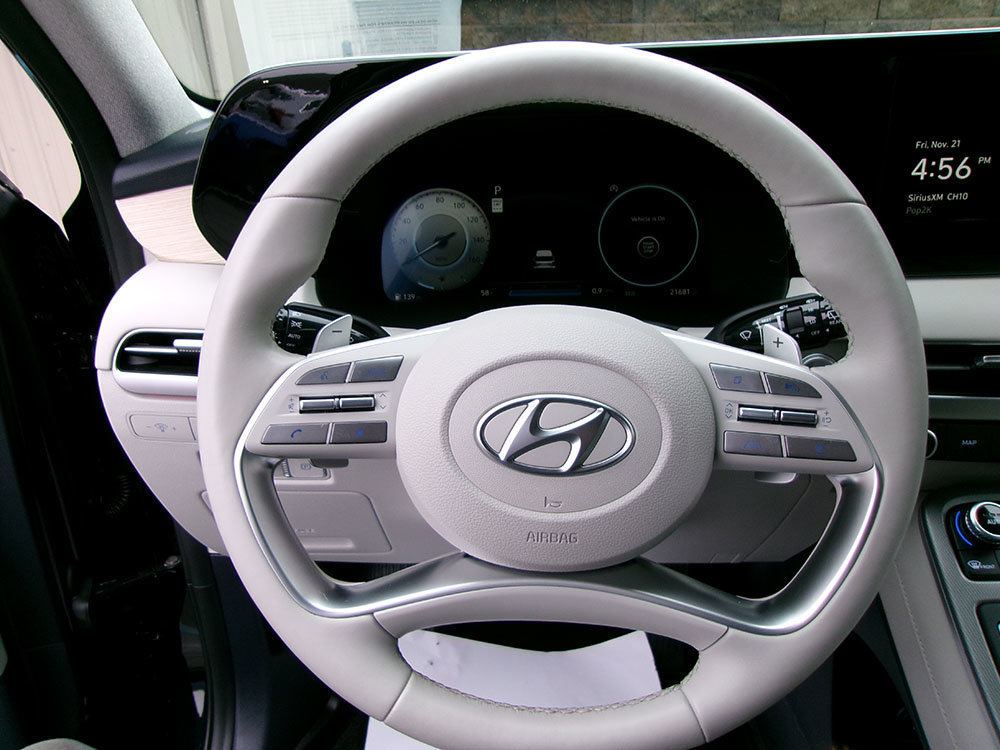 Used 2024 Hyundai Palisade Limited AWD/4WD image 20