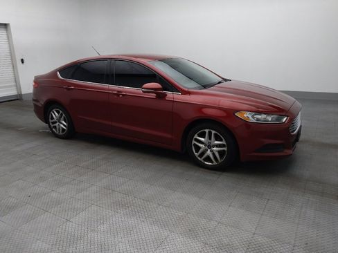 Used 2015 Ford Fusion SE image 11