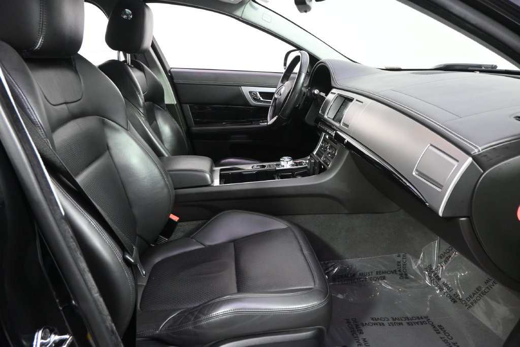 Used 2014 Jaguar XF Supercharged RWD image 16