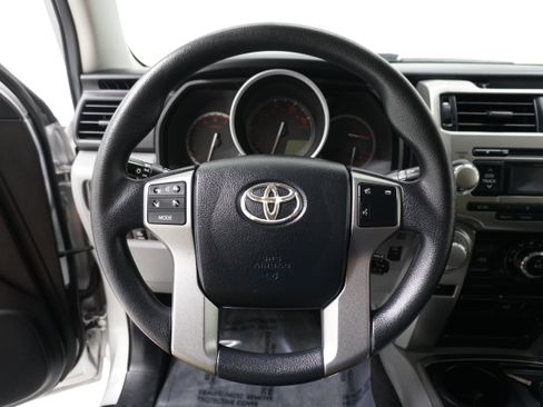 Used 2011 Toyota 4Runner SR5 w/ Convenience Pkg RWD image 15