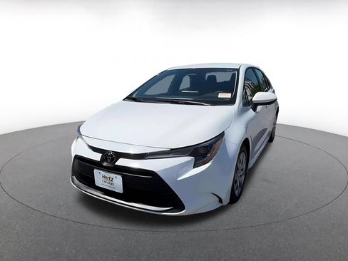 Used 2025 Toyota Corolla LE FWD image 7