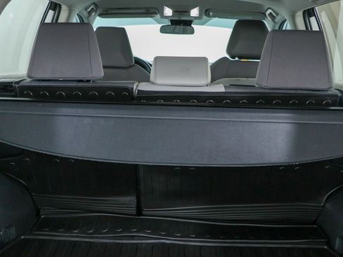 Used 2022 Toyota RAV4 XLE FWD image 28