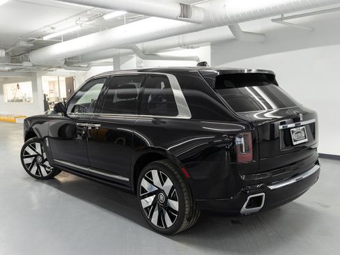 New 2026 Rolls-Royce Cullinan image 54