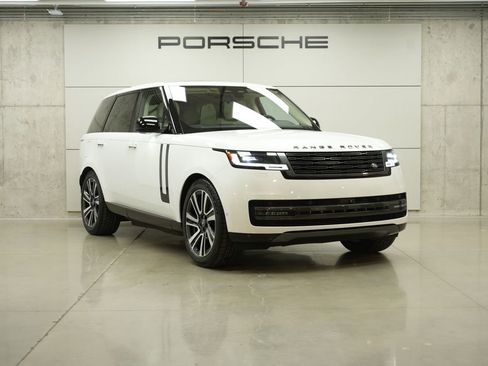 Used 2023 Land Rover Range Rover SE AWD/4WD image 7