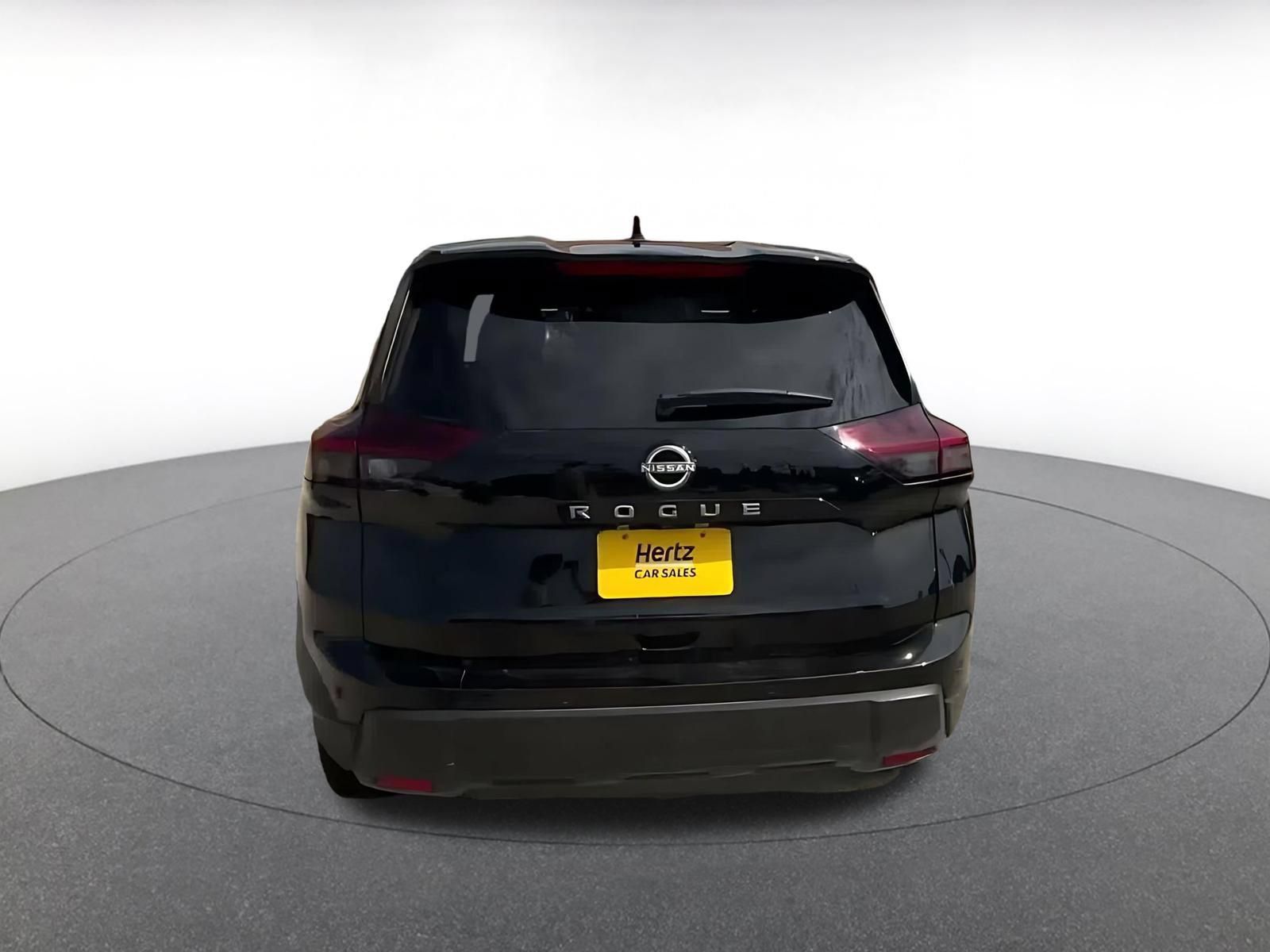 Used 2025 Nissan Rogue SV FWD image 12