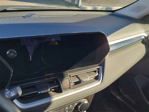 Used 2024 Chevrolet TrailBlazer LT w/ LT Cold Weather Package image 20