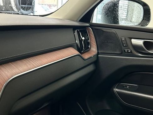 Certified 2023 Volvo XC60 B5 Ultimate image 20