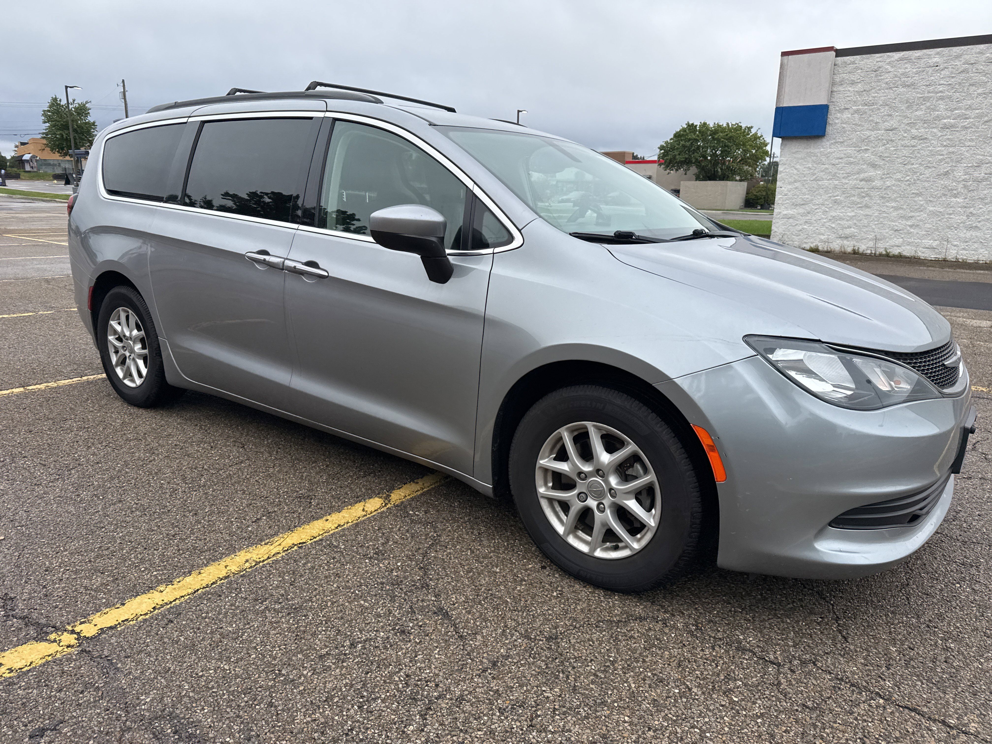 Used 2020 Chrysler Voyager Lxi FWD image 15