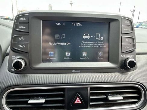 Used 2021 Hyundai Kona SE image 14