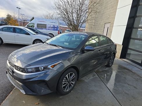 Used 2024 Kia Forte LXS image 3