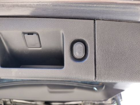 Used 2018 Chevrolet Tahoe Premier AWD/4WD image 20