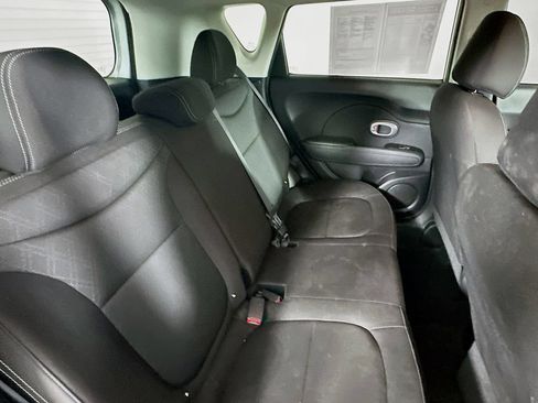 Used 2018 Kia Soul FWD image 30
