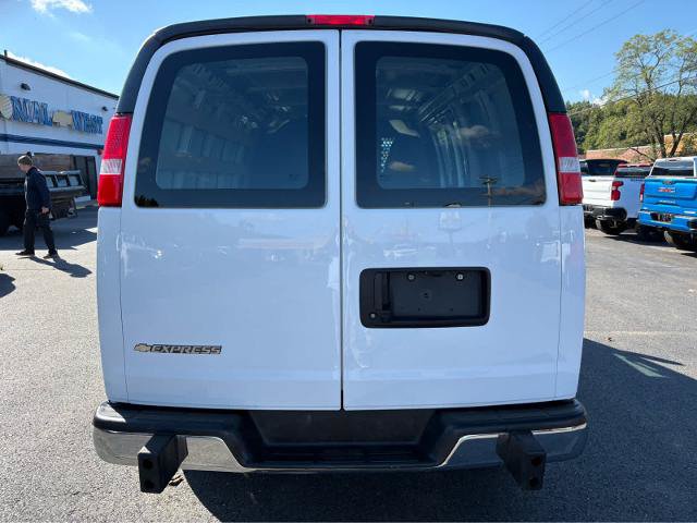 Used 2024 Chevrolet Express 2500 w/ Driver Convenience Package RWD image 6