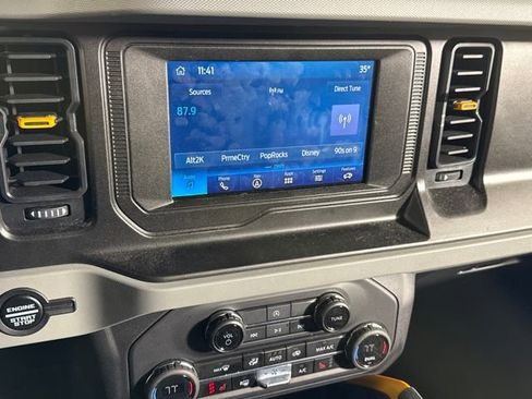 Used 2023 Ford Bronco Badlands image 23