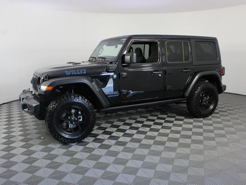 Used 2025 Jeep Wrangler Unlimited Sport S 4xe AWD/4WD image 2