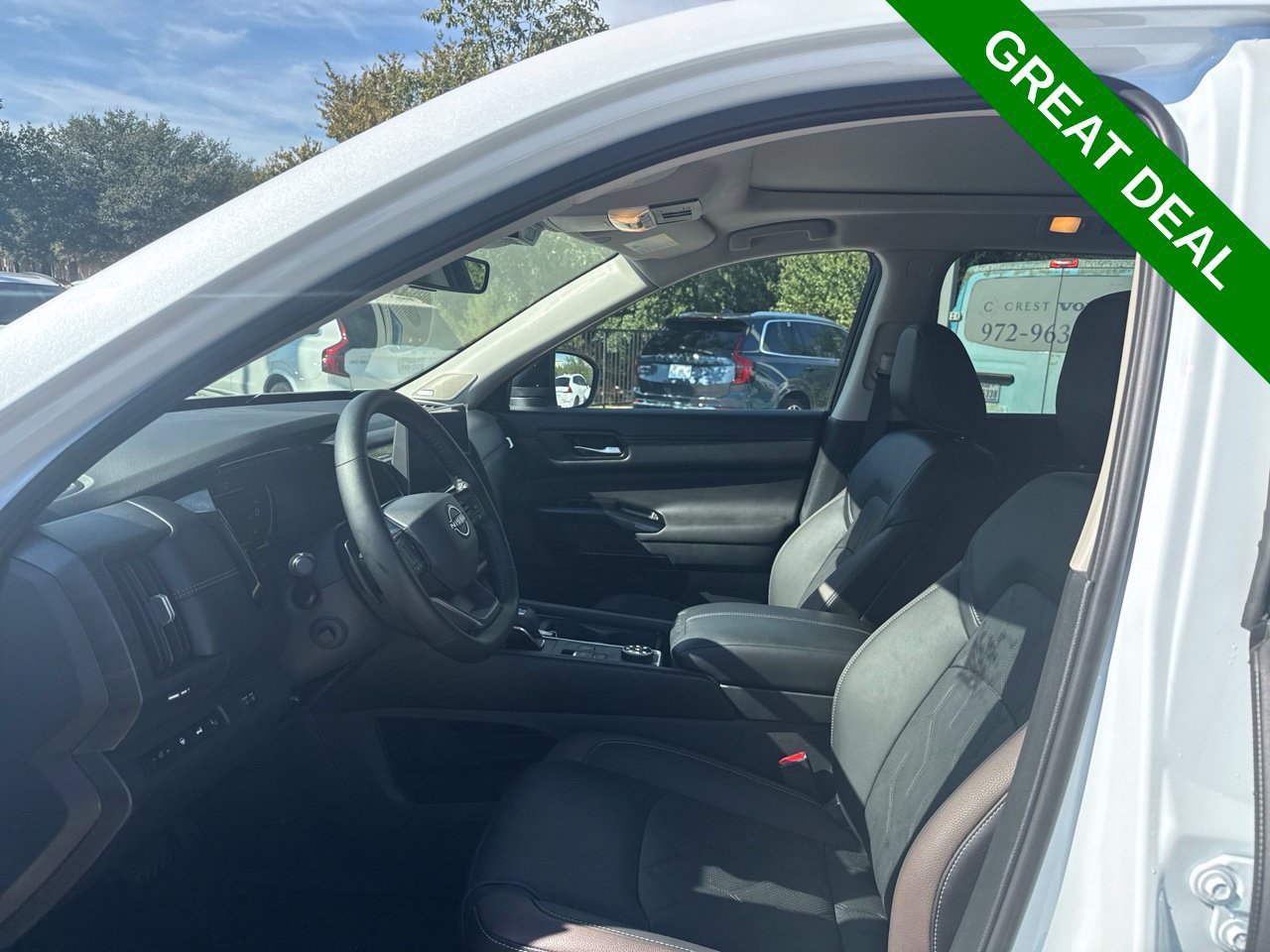 Used 2026 Nissan Pathfinder Platinum w/ Accent Package AWD/4WD image 27