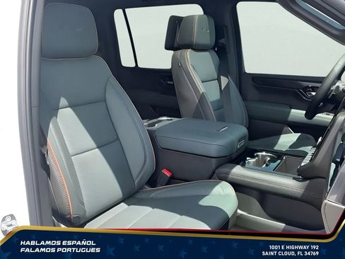 New 2026 GMC Yukon XL AT4 w/ AT4 Premium Plus Package AWD/4WD image 39