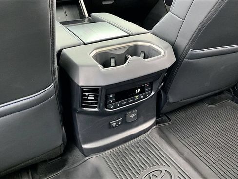 Used 2026 Toyota Sequoia Platinum AWD/4WD image 31