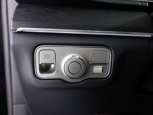 Used 2026 Mercedes-Benz GLE 350 4MATIC image 11