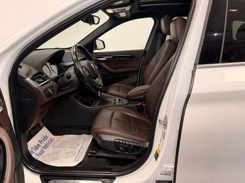 Used 2018 BMW X1 xDrive28i w/ Premium Package AWD/4WD image 5