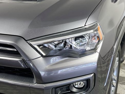 Used 2023 Toyota 4Runner TRD Sport w/ Technology Package AWD/4WD image 12