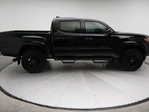 Certified 2020 Toyota Tacoma SR5 image 7