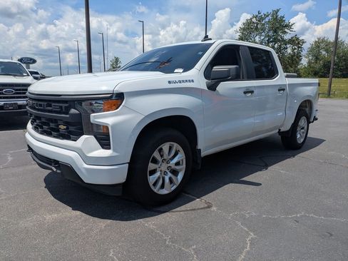 Used 2023 Chevrolet Silverado 1500 Custom RWD image 8