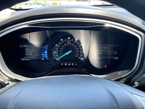 Used 2020 Ford Fusion SE FWD image 12