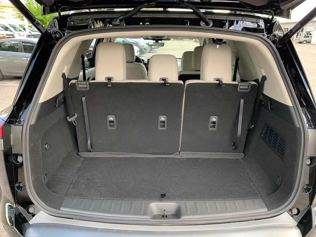 New 2026 Nissan Pathfinder SL w/ SL Premium Package FWD image 5