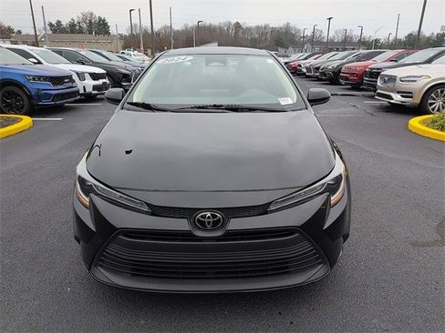 Certified 2024 Toyota Corolla LE image 2