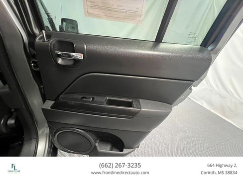 Used 2013 Jeep Patriot Latitude FWD image 23