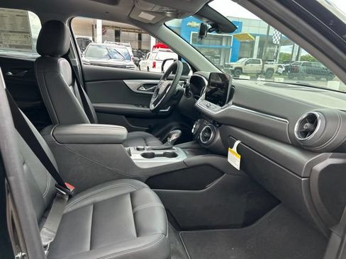New 2026 Chevrolet Blazer LT w/ Sound & Technology Package FWD image 33