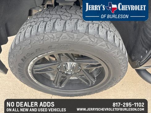 Used 2018 Chevrolet Silverado 1500 LT w/ Texas Edition AWD/4WD image 10