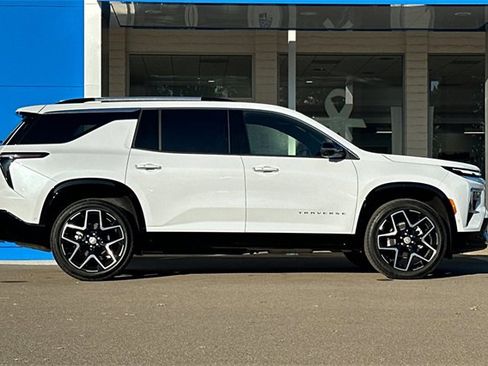 New 2026 Chevrolet Traverse High Country image 4