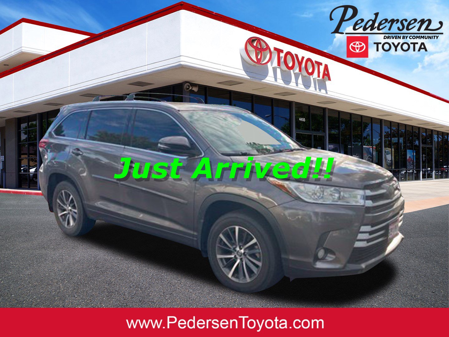 Used 2017 Toyota Highlander XLE w/ Carpet Mat Package AWD/4WD image 1