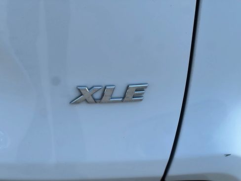 Used 2025 Toyota RAV4 XLE FWD image 5