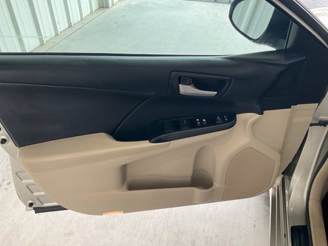 Used 2014 Toyota Camry LE FWD image 3