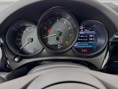 Certified 2025 Porsche Macan image 17