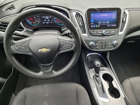 Used 2019 Chevrolet Malibu LT image 22