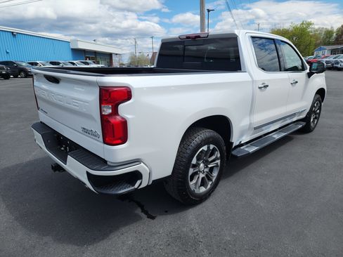 Certified 2023 Chevrolet Silverado 1500 High Country w/ Technology Package AWD/4WD image 8